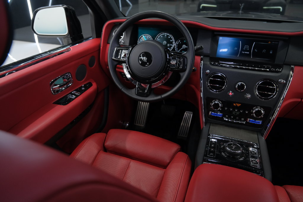 Used 2022 Rolls-Royce Cullinan AWD/4WD image 46