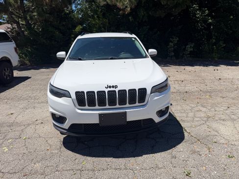 Used 2019 Jeep Cherokee Latitude Plus FWD image 11