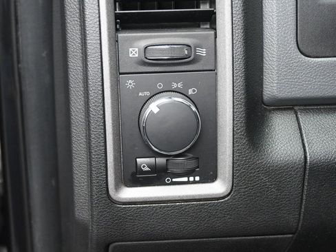 Used 2017 RAM 2500 Tradesman w/ Chrome Appearance Group image 18