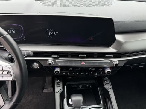 Used 2025 Kia Telluride S FWD image 21
