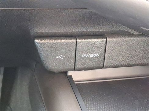 Used 2023 Toyota Camry SE image 23