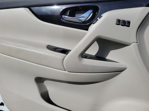 Certified 2021 Nissan Rogue Sport SL w/ Premium Package FWD image 13