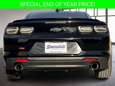 Used 2021 Chevrolet Camaro LT w/ RS Package image 5