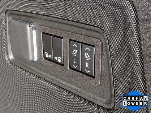 Used 2023 Cadillac Escalade Sport Platinum AWD/4WD image 14