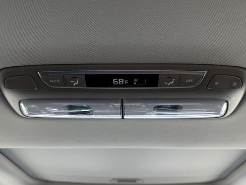 Used 2025 Kia Telluride EX w/ EX Captain's Chair Package AWD/4WD image 32