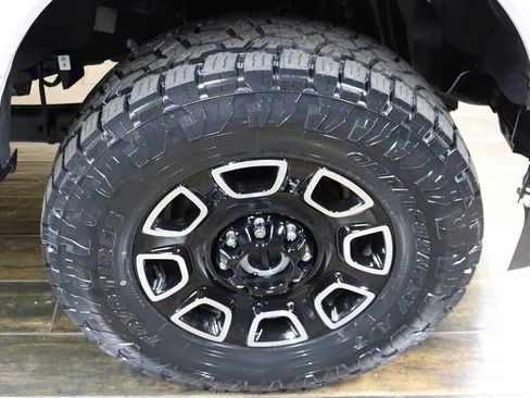 Used 2024 Ford F250 Platinum image 43