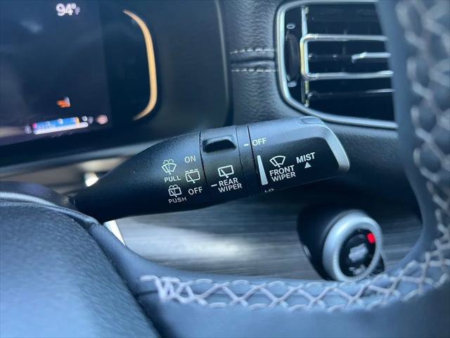 Certified 2024 Jeep Wagoneer L Series III w/ Flexible Seating Group AWD/4WD image 10