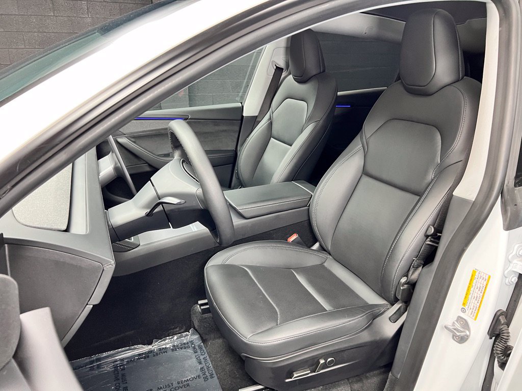 Used 2026 Tesla Model Y Long Range RWD image 7