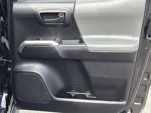 Used 2022 Toyota Tacoma SR5 image 15