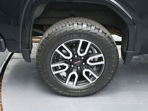 Used 2024 GMC Sierra 1500 AT4 w/ Technology Package image 36