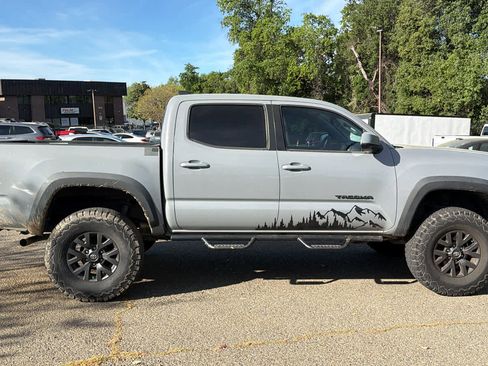 Used 2020 Toyota Tacoma SR5 image 4