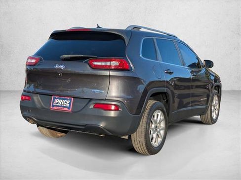Used 2015 Jeep Cherokee Latitude image 4
