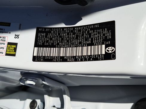 Used 2024 Toyota Corolla LE FWD image 33