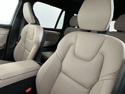 New 2026 Volvo XC90 T8 Ultra w/ Protection Package Premier image 12
