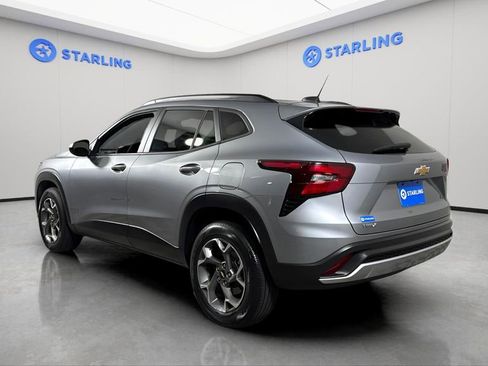 Certified 2024 Chevrolet Trax LT w/ LT Convenience Package image 5