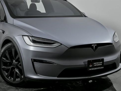 Used 2023 Tesla Model X image 2