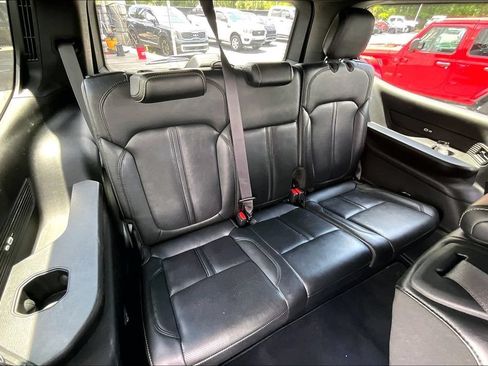 Used 2023 Jeep Wagoneer Series II AWD/4WD image 26