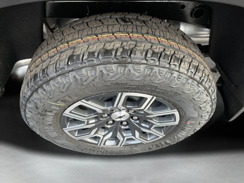 New 2026 Chevrolet Colorado Z71 image 9