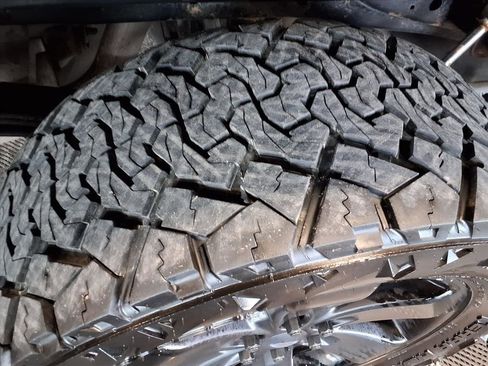 Used 2014 Ford F150 FX4 w/ Equipment Group 402A Luxury image 9