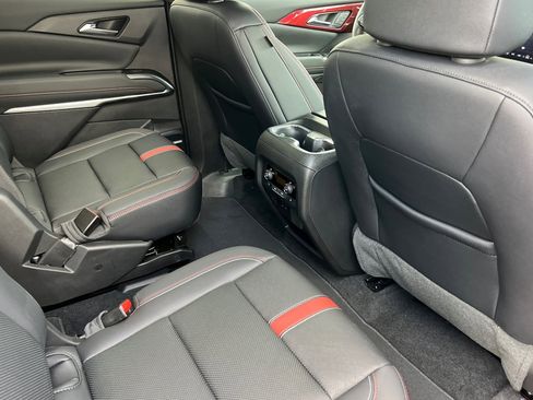 Certified 2024 Chevrolet Traverse RS w/ LPO, Floor Liner Package image 17