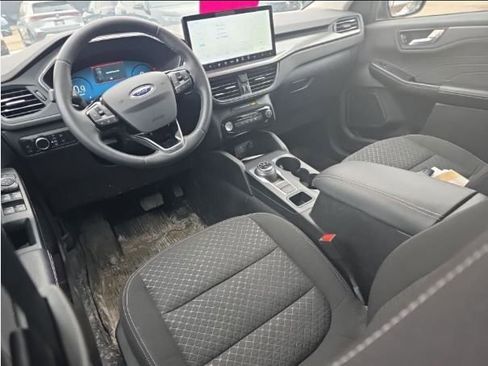 Used 2023 Ford Escape Active w/ Tech Pack #2 image 9
