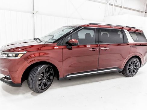 Used 2024 Kia Carnival SX Prestige FWD image 3