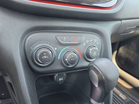 Used 2016 Dodge Dart SE w/ Convenience Group FWD image 22
