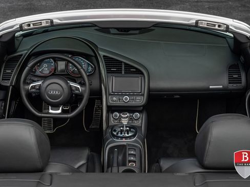 Used 2011 Audi R8 V10 AWD/4WD image 25