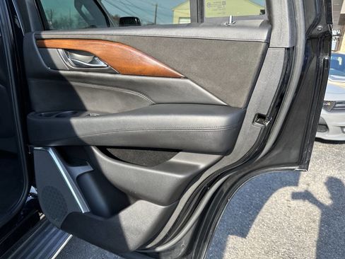 Used 2018 Cadillac Escalade 4WD image 65