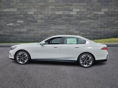 New 2026 BMW 530i xDrive AWD/4WD image 4
