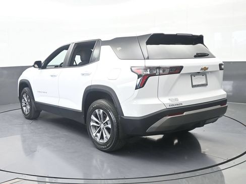 Used 2026 Chevrolet Equinox LT FWD image 4