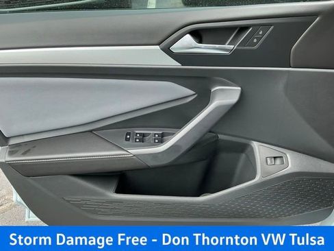 New 2026 Volkswagen Jetta SE FWD image 12
