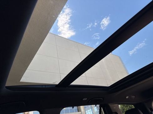 Used 2024 Honda Pilot TrailSport image 33