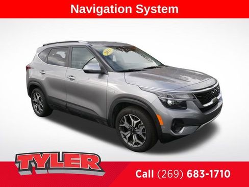 Used 2023 Kia Seltos EX image 1