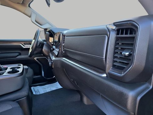 Used 2025 Chevrolet Silverado 1500 LT image 12