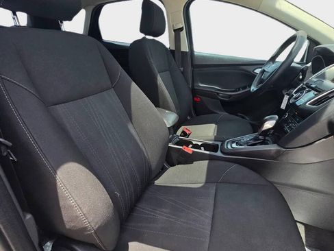Used 2018 Ford Focus SEL FWD image 11