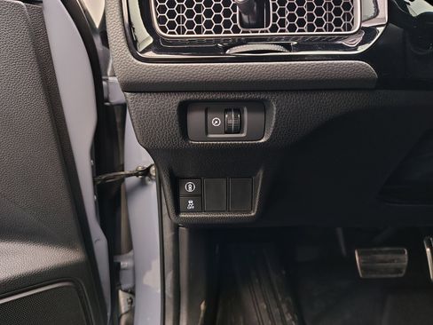 Used 2024 Honda Civic Sport image 40