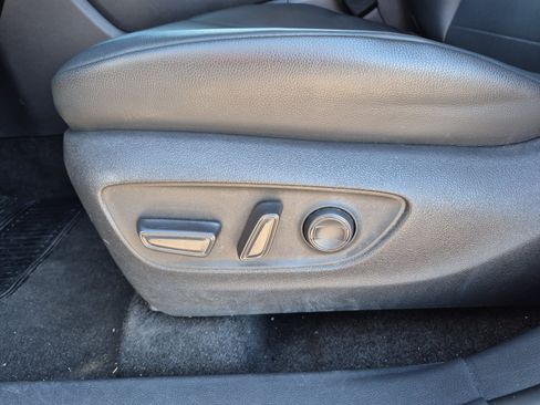 Certified 2025 Toyota Highlander XLE AWD/4WD image 13