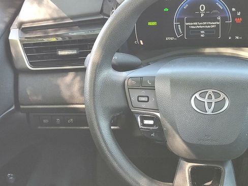 Used 2025 Toyota Camry LE FWD image 12