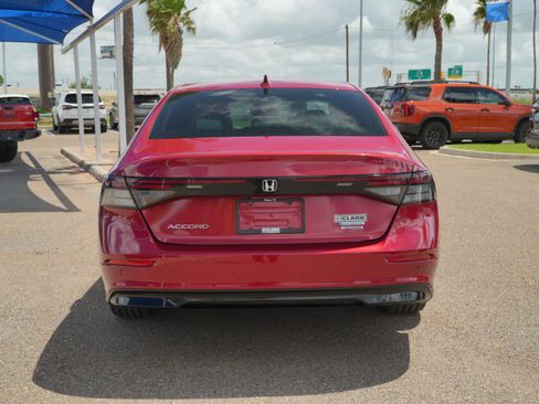 Used 2023 Honda Accord Touring image 6