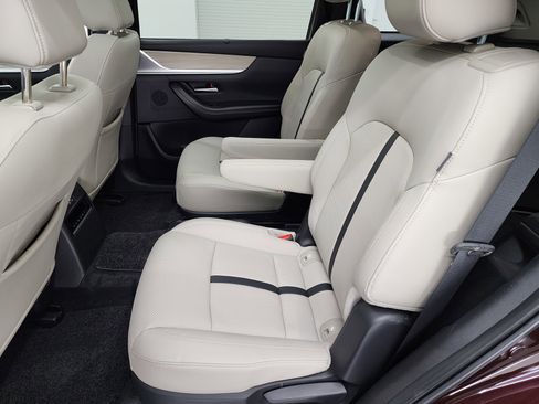 Used 2024 MAZDA CX-90 3.3 Turbo w/ Premium Package image 9