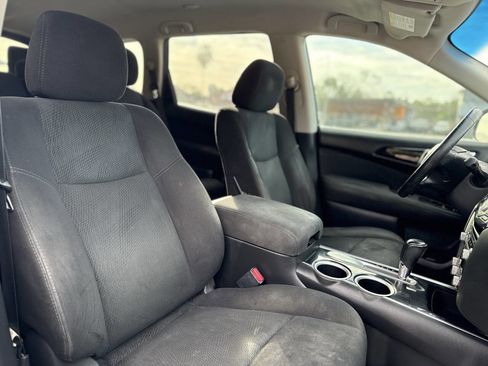 Used 2015 Nissan Pathfinder SV image 25