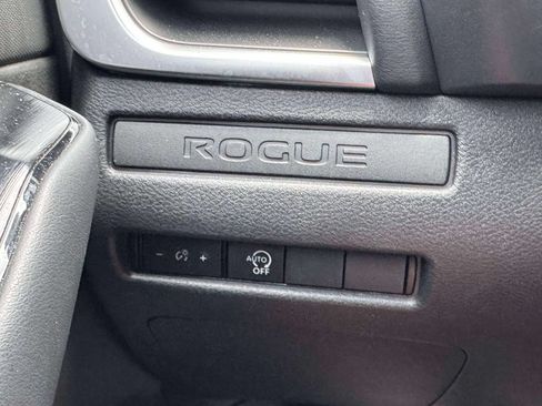 Used 2025 Nissan Rogue S AWD/4WD image 14