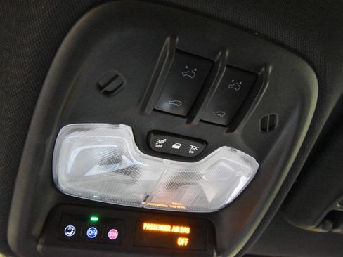 Used 2023 GMC Canyon AT4 w/ AT4 Premium Package image 24