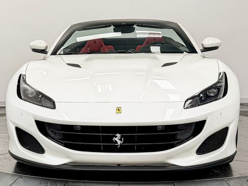 Used 2020 Ferrari Portofino RWD image 4