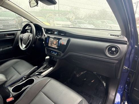Used 2018 Toyota Corolla XSE image 17