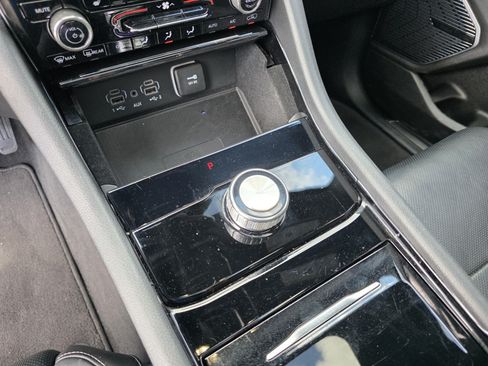 Used 2022 Jeep Grand Cherokee L Overland w/ Luxury Tech Group IV RWD image 23