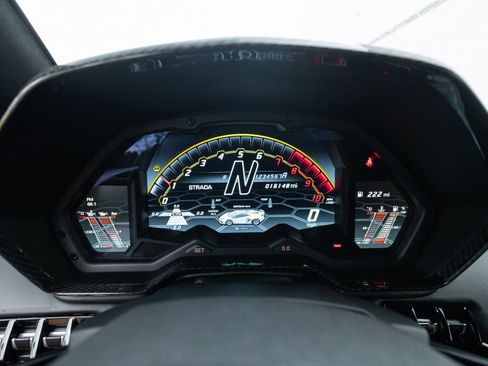 Used 2021 Lamborghini Aventador SVJ image 70