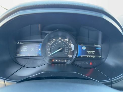 Certified 2022 Ford Edge SE w/ Black Appearance Package image 16