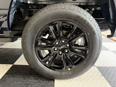 New 2025 Ford F150 Platinum w/ FX4 Off-Road Package AWD/4WD image 11